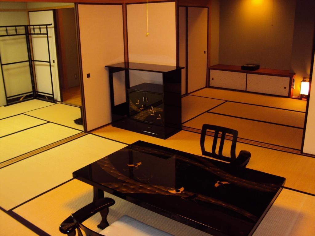 Hotel Kinugawa Onsen Sanraku Nikko Exterior foto